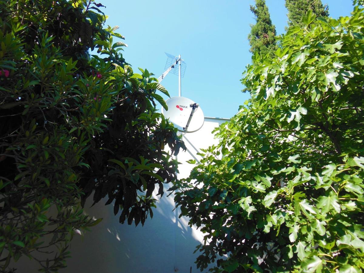 Holiday Home Oleander Zaboric Exterior photo